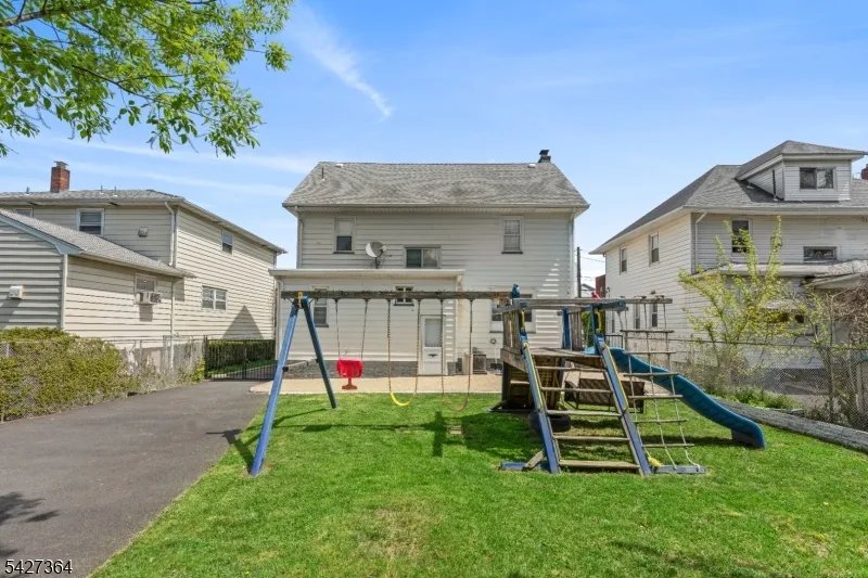 15 Putnam Pl Clifton City, NJ 07011