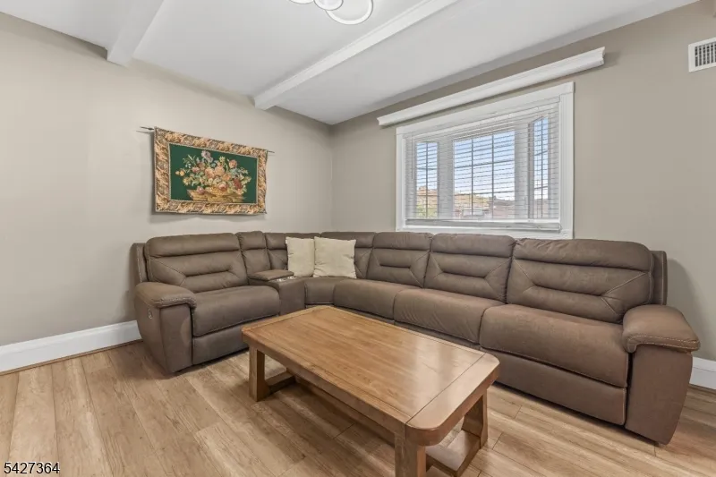 15 Putnam Pl Clifton City, NJ 07011