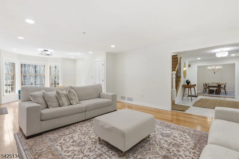 931 Vosseller Ave Bridgewater, NJ 08836