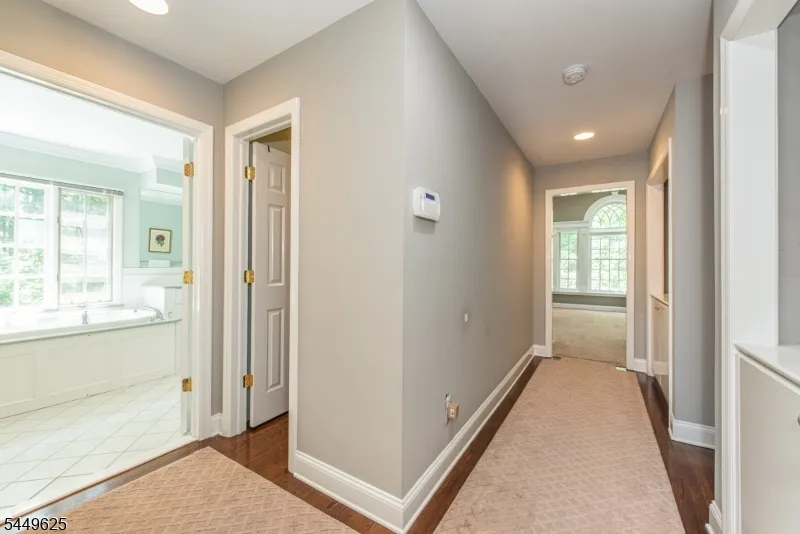 33 Hunter Dr Harding, NJ 07976
