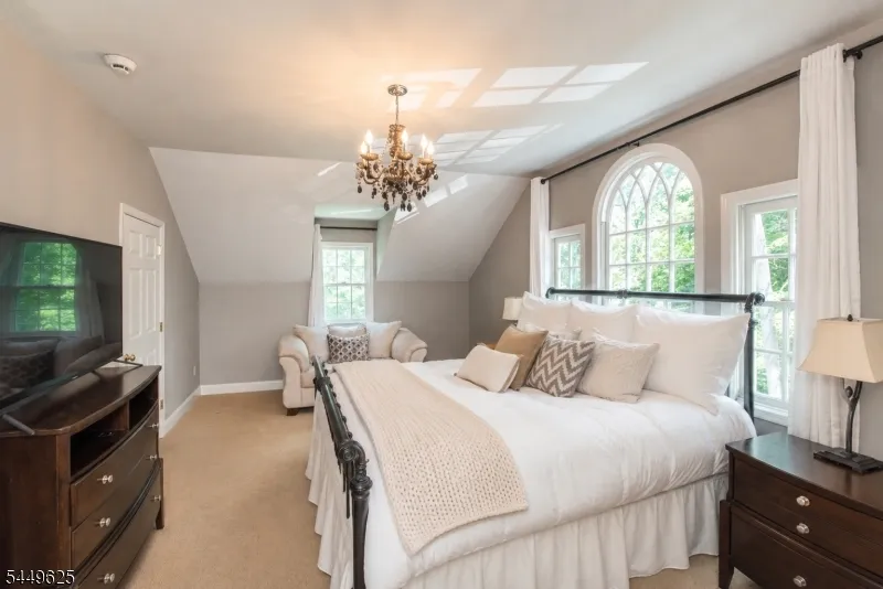 33 Hunter Dr Harding, NJ 07976