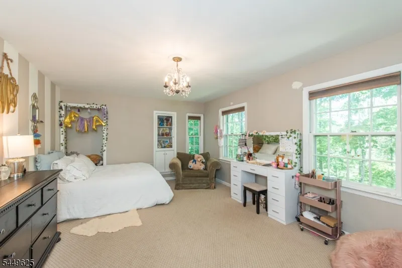 33 Hunter Dr Harding, NJ 07976