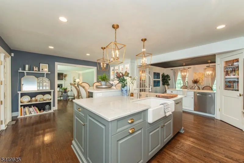 33 Hunter Dr Harding, NJ 07976