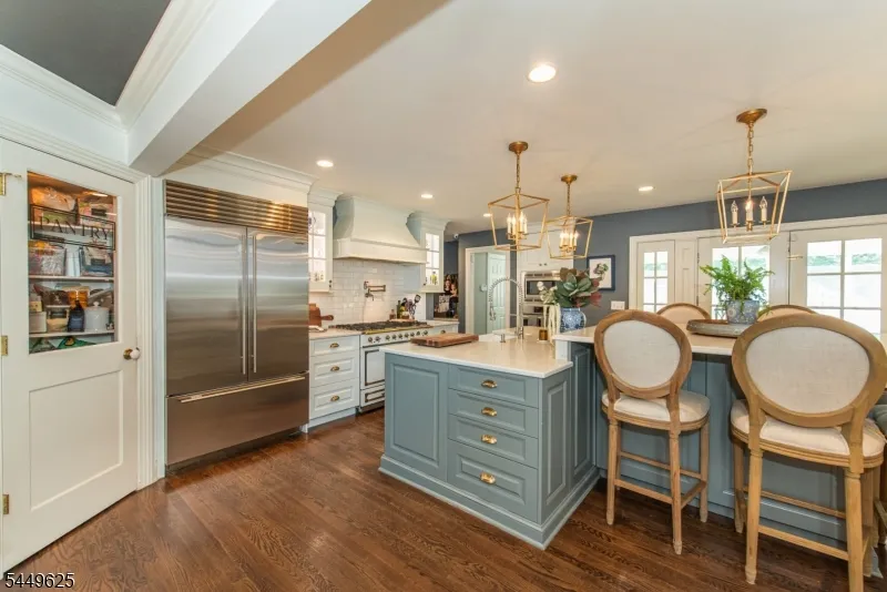 33 Hunter Dr Harding, NJ 07976