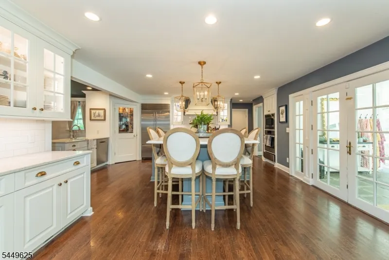 33 Hunter Dr Harding, NJ 07976