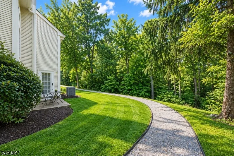 50 Washington Ct Montville, NJ 07082