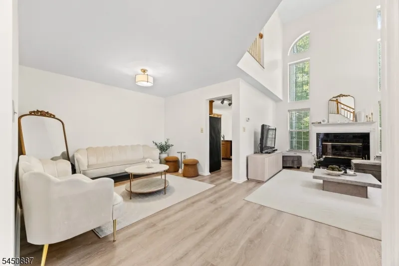 50 Washington Ct Montville, NJ 07082