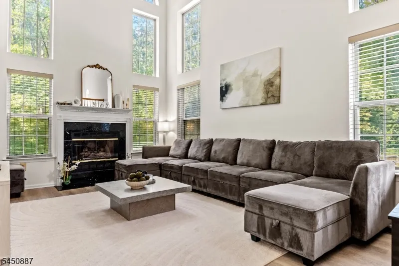 50 Washington Ct Montville, NJ 07082