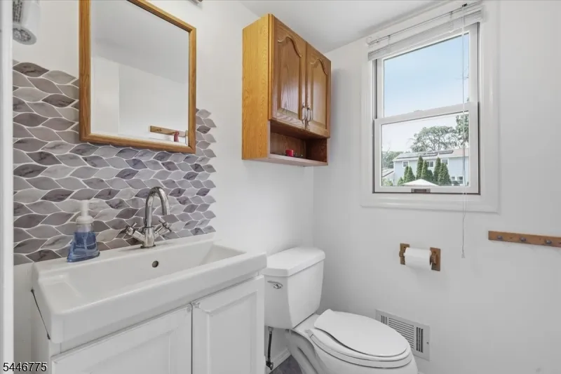 3 Winterberry Cir Piscataway, NJ 08854