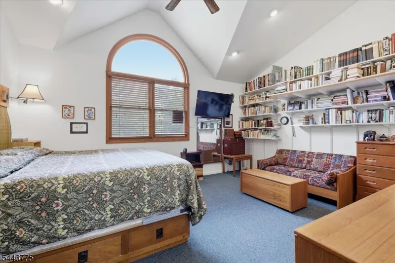 3 Winterberry Cir Piscataway, NJ 08854