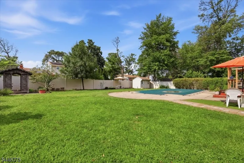 3 Winterberry Cir Piscataway, NJ 08854