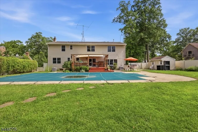 3 Winterberry Cir Piscataway, NJ 08854