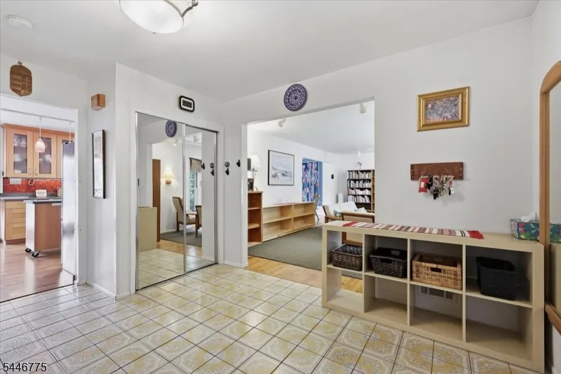 3 Winterberry Cir Piscataway, NJ 08854