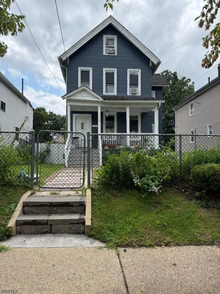 725 W 3rd St Plainfield City, NJ 07060