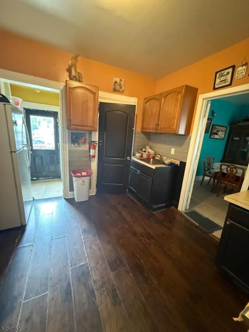 725 W 3rd St Plainfield City, NJ 07060