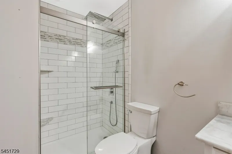 740 Hillside Ave Boonton Town, NJ 07005