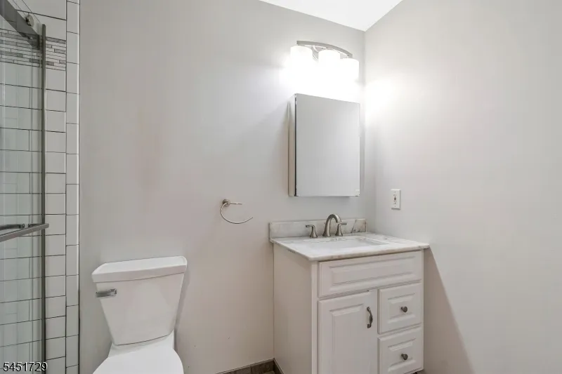 740 Hillside Ave Boonton Town, NJ 07005