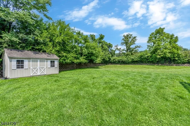 740 Hillside Ave Boonton Town, NJ 07005