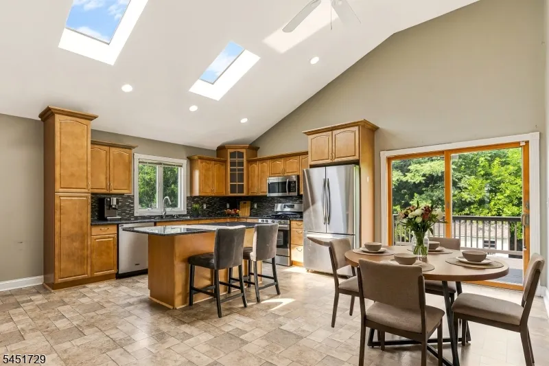 740 Hillside Ave Boonton Town, NJ 07005