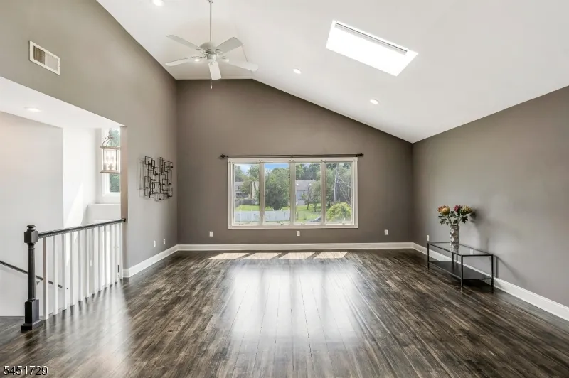 740 Hillside Ave Boonton Town, NJ 07005