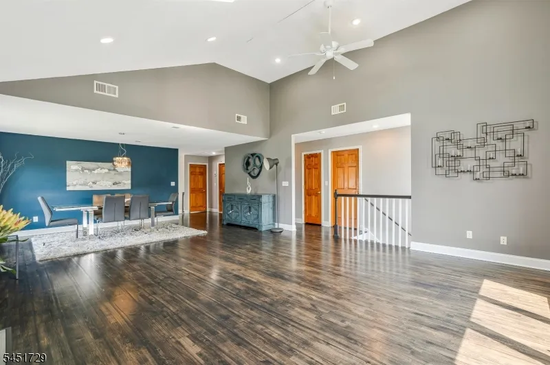 740 Hillside Ave Boonton Town, NJ 07005
