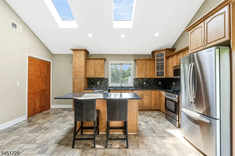 740 Hillside Ave Boonton Town, NJ 07005