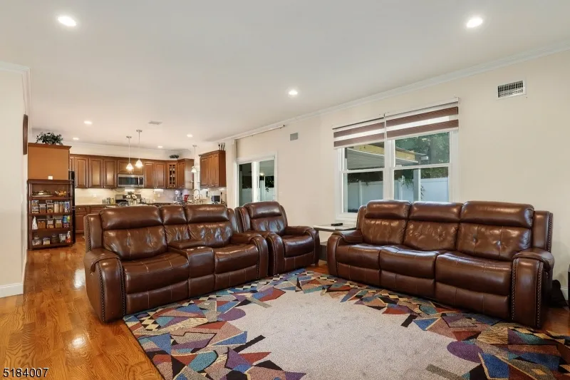 157 Woodridge St Wood-Ridge, NJ 07075
