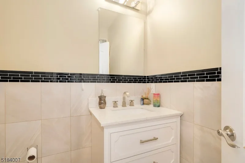 157 Woodridge St Wood-Ridge, NJ 07075