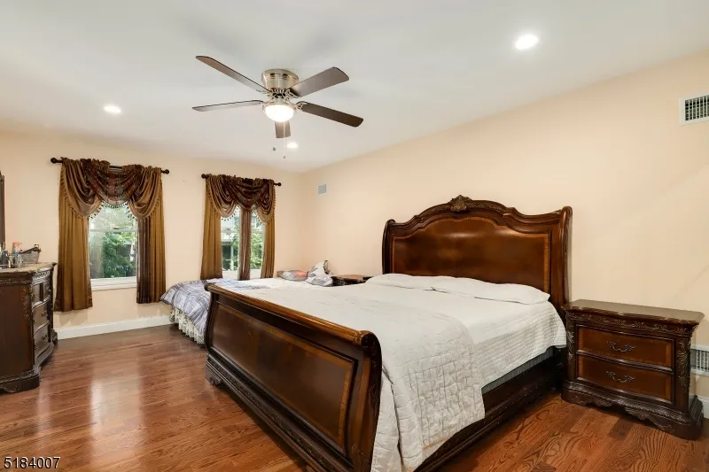157 Woodridge St Wood-Ridge, NJ 07075
