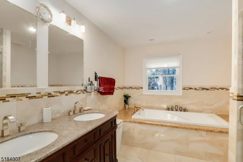 157 Woodridge St Wood-Ridge, NJ 07075