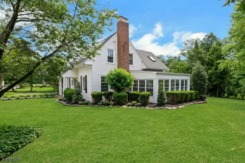 35 Hamilton Rd