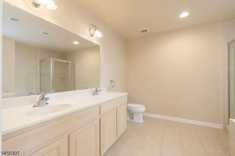 160 Teeple Pl South Plainfield, NJ 07080
