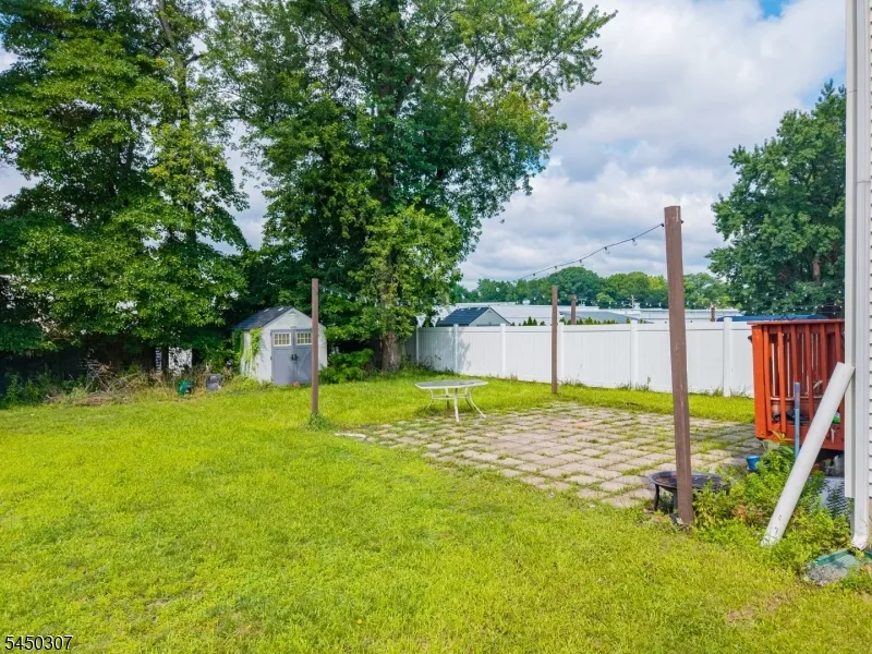 160 Teeple Pl South Plainfield, NJ 07080