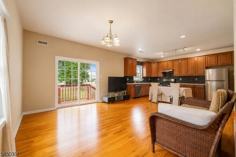 160 Teeple Pl South Plainfield, NJ 07080
