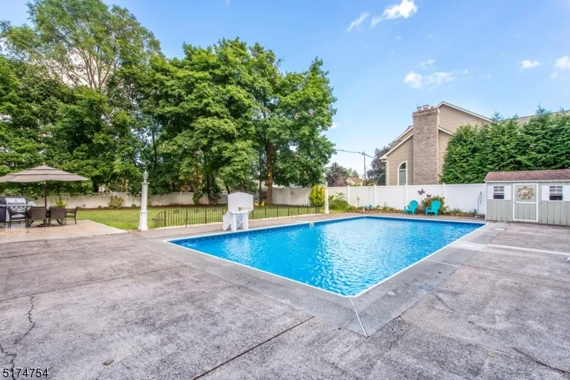 1 Birch Rd Pequannock, NJ 07444