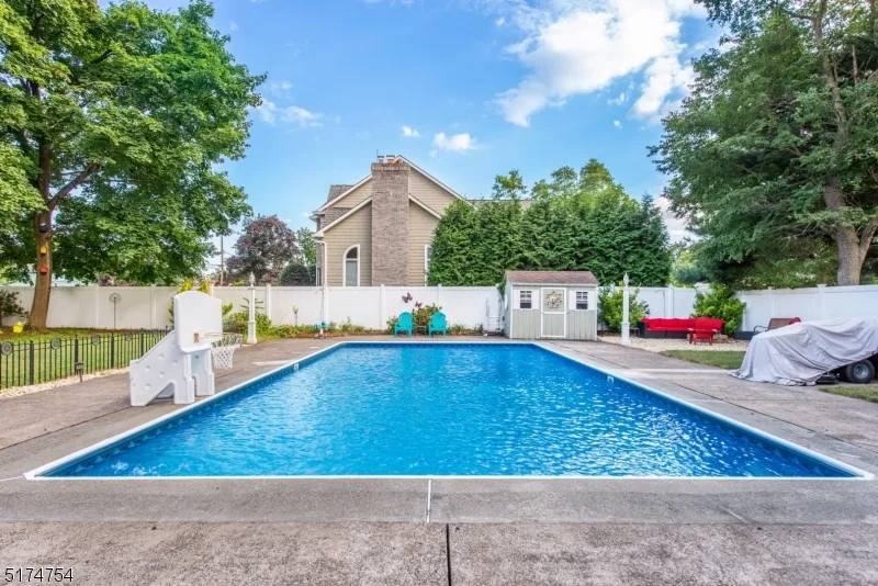 1 Birch Rd Pequannock, NJ 07444