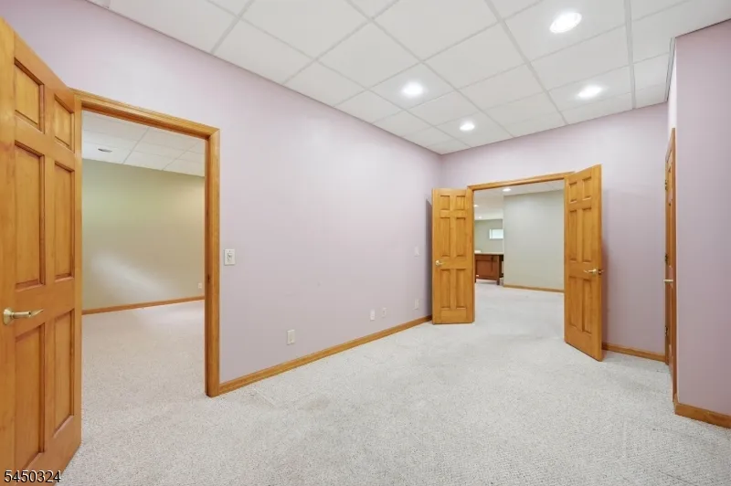 27 Sparrowbush Rd Mahwah, NJ 07430
