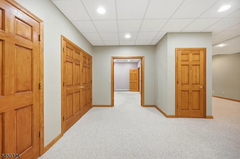 27 Sparrowbush Rd Mahwah, NJ 07430