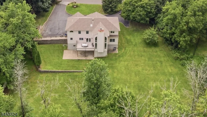 27 Sparrowbush Rd Mahwah, NJ 07430