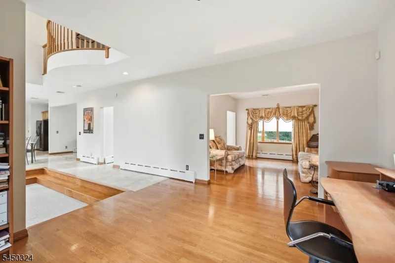 27 Sparrowbush Rd Mahwah, NJ 07430