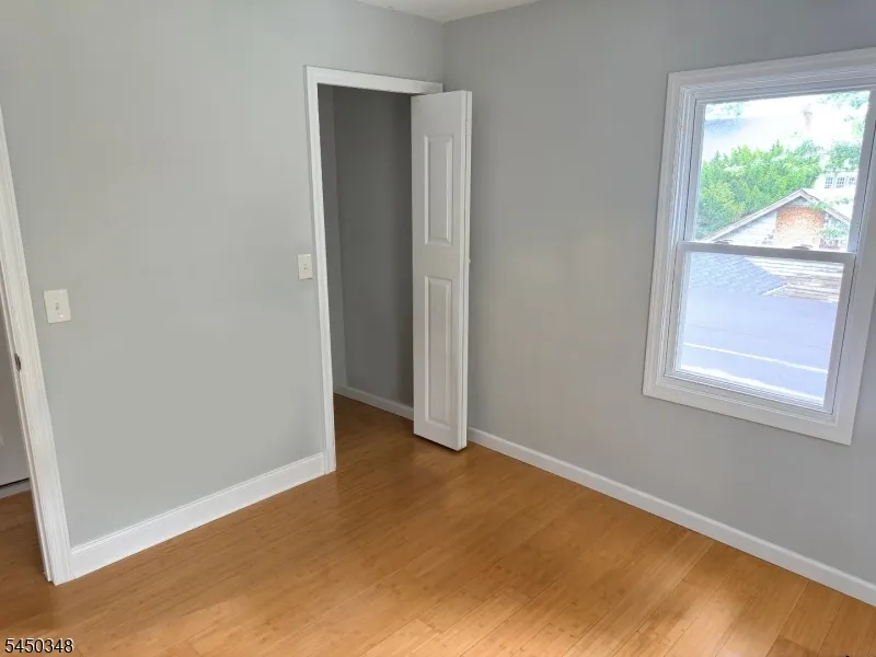 16 Wills Pl Irvington, NJ 07111