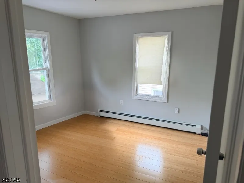 16 Wills Pl Irvington, NJ 07111
