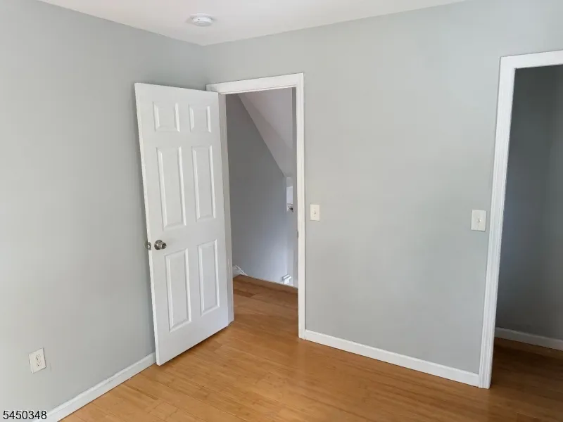 16 Wills Pl Irvington, NJ 07111