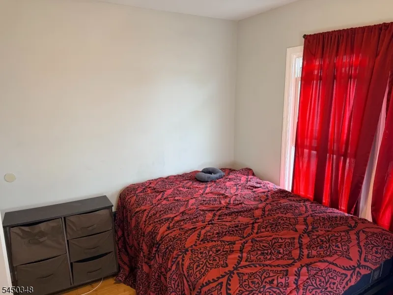 16 Wills Pl Irvington, NJ 07111