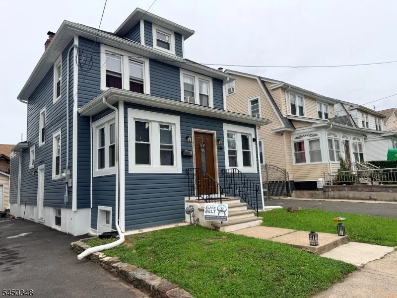16 Wills Pl Irvington, NJ 07111