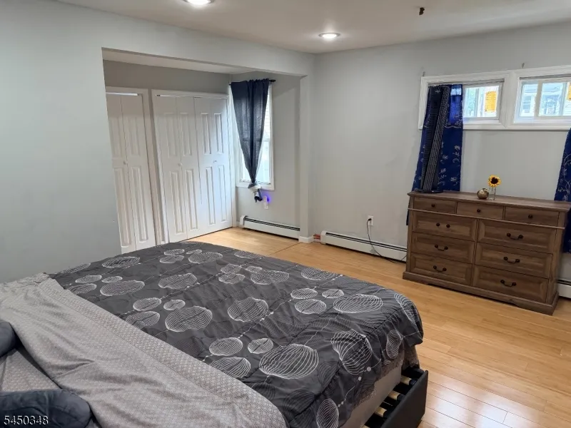 16 Wills Pl Irvington, NJ 07111