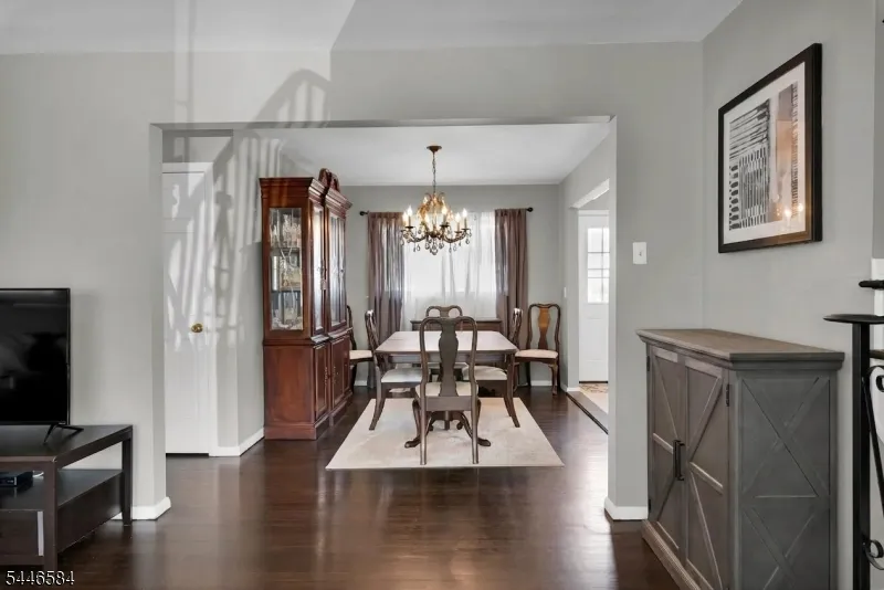44 Lorrie Ln Clifton City, NJ 07012
