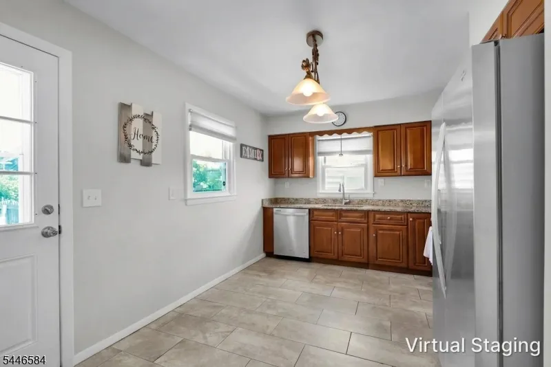 44 Lorrie Ln Clifton City, NJ 07012