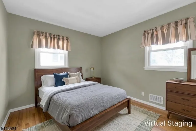 44 Lorrie Ln Clifton City, NJ 07012