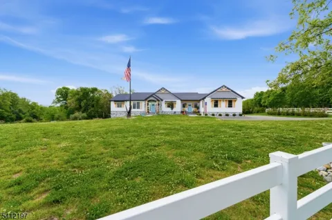 27 Sterling Dr